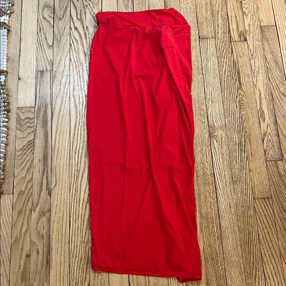 ❄️SNOW SALE❄️ Vix Paula hermanny karen skirt in red - new with tags - Picture 4 of 4